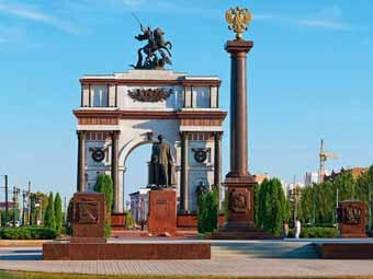 Триумфальная арка город Курск